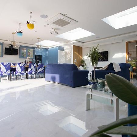 Legoland Heathrow Windsor Apartment Hotel Slough Exterior photo