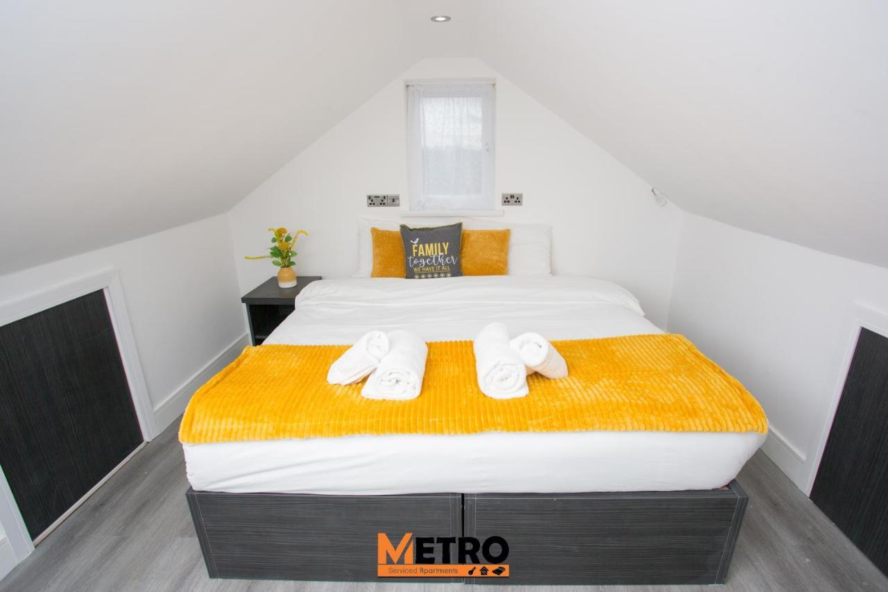 Legoland Heathrow Windsor Apartment Hotel Slough Exterior photo