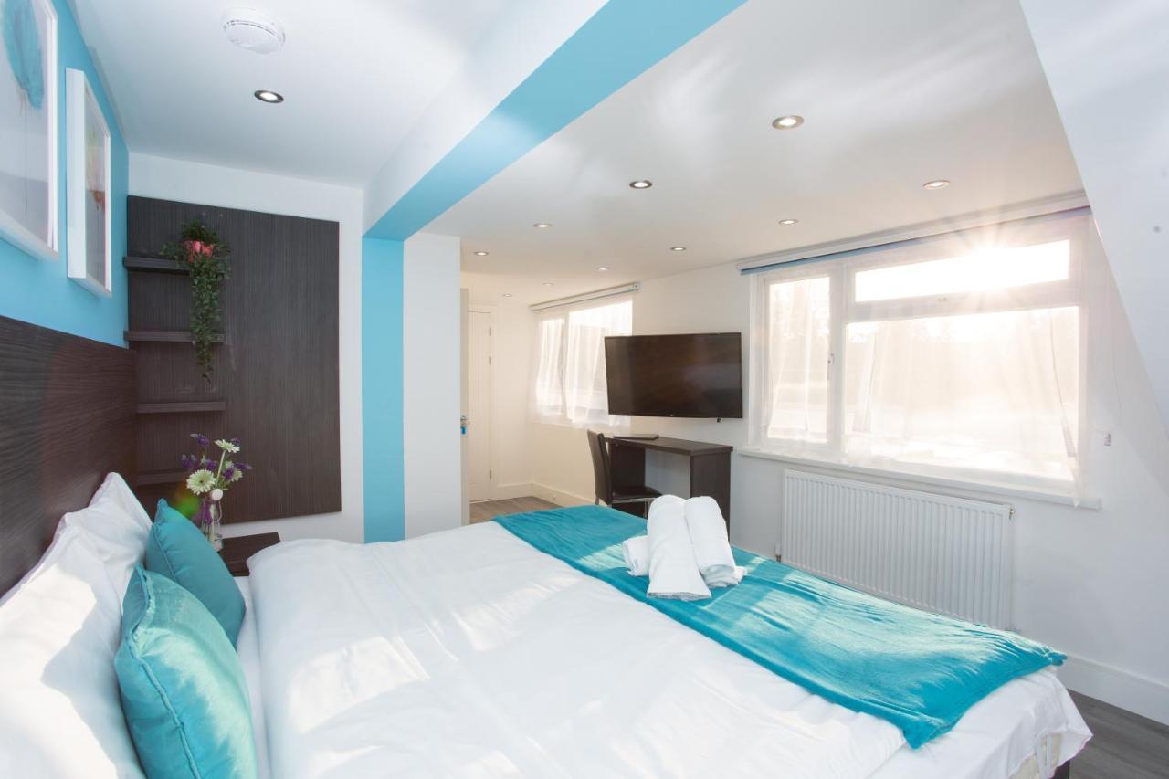 Legoland Heathrow Windsor Apartment Hotel Slough Exterior photo