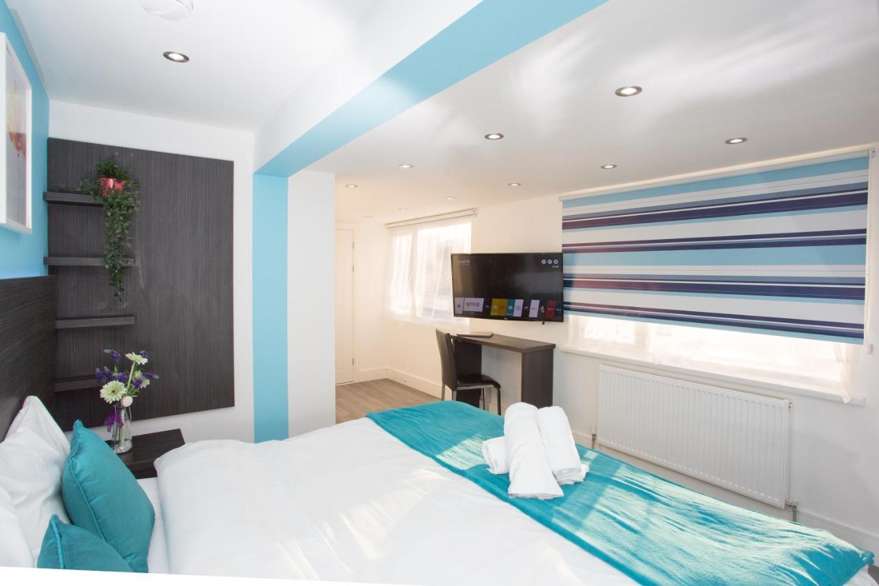 Legoland Heathrow Windsor Apartment Hotel Slough Exterior photo